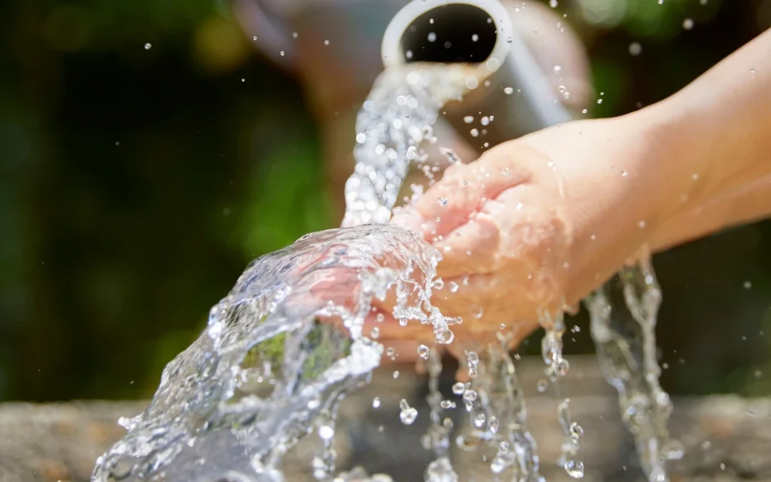 PFAS e salute: i limiti di legge in Italia e come eliminarli dall’acqua di rubinetto