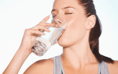 Acqua e mal di testa: il legame nascosto con la disidratazione